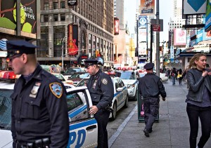 A polícia nova-iorquina em alerta em Times Square, Manhattan, onde os chechenos também queriam atacar