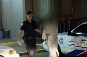 Mulher de Etobicoke é levada sob custódia depois de um menino de 11 anos ter sido hospitalizado, 30 de agosto de 2013. CityNews.