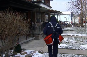 Foto de arquivo de um carteiro da Canada Post. CityNews