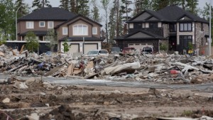 O bairro devastado de Timberlea em Fort McMurray Alta. é mostrado nesta foto de 1 de junho de 2016. (The Canadian Press / Jason Franson)