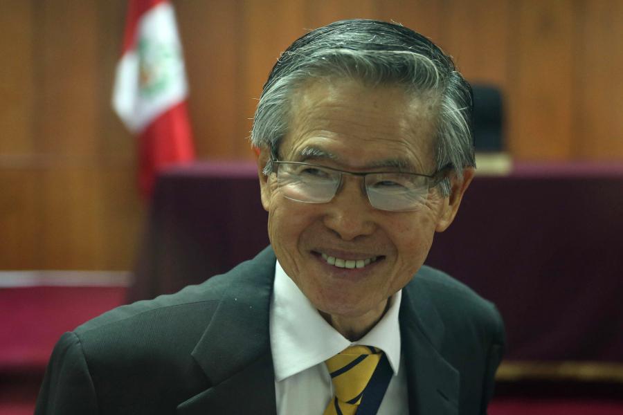 EX-PRESIDENTE PERUANO ALBERTO FUJIMORI CONTINUA HOSPITALIZADO E "EM ...