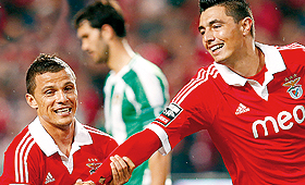 Lima e Cardozo devem ser titulares no Benfica no jogo frente ao Sporting (domingo, na Luz)