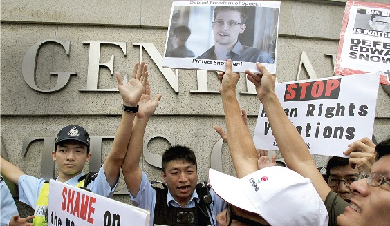 Manifestação em Hong Kong de apoio a Snowden