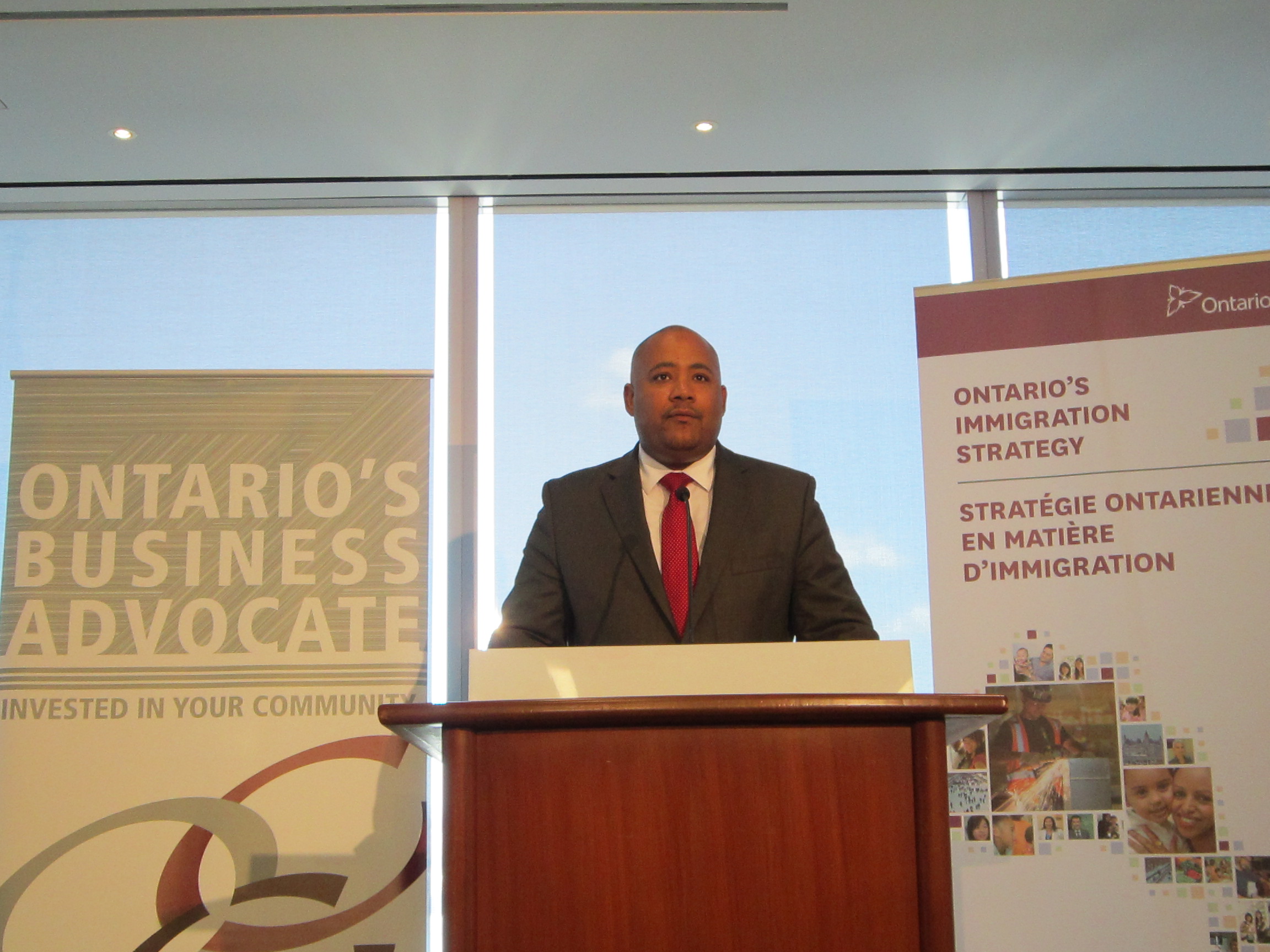 Michael Coteau quer maximizar o potencial dos imigrantes e recém-chegados que escolhem vir para o Ontário