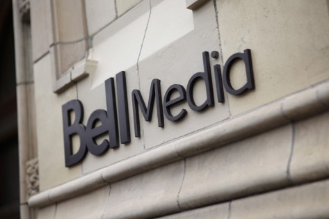 O logotipo da Bell Media é exibido num edifício em Toronto (The Canadian Press/HO)