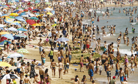 ÉPOCA BALNEAR ARRANCA COM ALGUMAS PRAIAS AINDA EM OBRAS