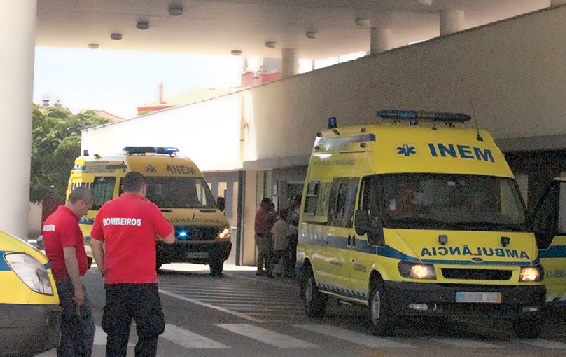 Turista espanhola foi socorrida depois de ter batido com a cabeça numa pedra