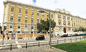 A Maternidade Alfredo da Costa tem 58 camas para as grávidas, mas só vai manter 30 Foto: PEDRO CATARINO