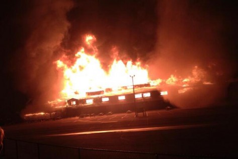 Um incêndio destruiu o edifício principal do St. Jacobs Market - 2 de setembro, 2013. 570NEWS/Daryl Morris.