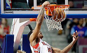 Um momento do jogo entre os Toronto Raptors e os Detroit Pistons. (AP /Carlos Osorio)