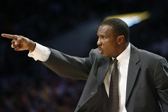 Dwane Casey, nesta foto de arquivo. (AP Photo/Matt Sayles)