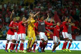 BENFICA ESTREIA-SE E INICIA DEFESA DO TÍTULO PERANTE O PAÇOS DE FERREIRA