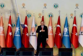 NOVO PRESIDENTE ELEITO DA TURQUIA TOMA HOJE POSSE