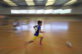 NOTAS ESCOLARES E COMPORTAMENTO DETERMINAM QUEM JOGA À BOLA EM RESENDE