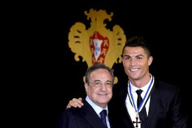 RONALDO GARANTE QUE ESTÁ A CEM POR CENTO COM PRESIDENTE DO REAL MADRID