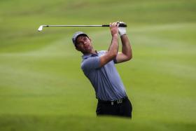 GOLFISTA RICARDO SANTOS ASCENDE AO SEXTO LUGAR DO OPEN DO PAÍS DE GALES