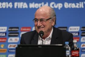 BLATTER CANDIDATA-SE A QUINTO MANDATO CONSECUTIVO À PRESIDÊNCIA DA FIFA