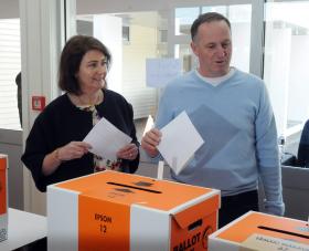 PM DA NOVA ZELÂNDIA VAI IMPULSIONAR VOTAÇÃO PARA MUDAR BANDEIRA NACIONAL