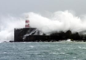 ILHAS DOS AÇORES SOB ALERTA AMARELO DEVIDO À CHUVA E TROVOADA