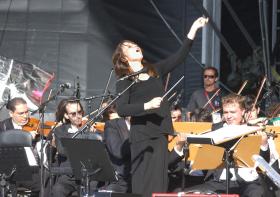 MAESTRINA JOANA CARNEIRO DIRIGE CONCERTO INAUGURAL DA TEMPORADA DE S. CARLOS