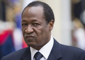 BURKINA FASO: PRESIDENTE ANUNCIA QUE ABANDONA O PODER E PEDE ELEIÇÕES EM 90 DIAS