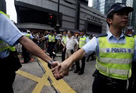 HONG KONG: POLÍCIA VOLTOU A USAR GÁS PIMENTA CONTRA MANIFESTANTES