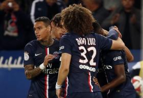 PARIS SAINT-GERMAIN VENCE LENS E SOBE A SEGUNDO