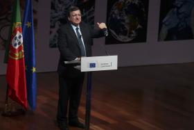 DURÃO BARROSO DIZ QUE EMPREGO É CRUCIAL PARA EUROPA VOLTAR A GANHAR CONFIANÇA DOS CIDADÃOS