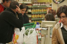 EMPRESAS DE RECICLAGEM CONTRA TAXA SOBRE SACOS DE PLÁSTICO APROVADA PELO GOVERNO