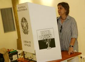 BRASIL/ELEIÇÕES: URNA ELETRÓNICA TEM FALHAS E NÃO ESTÁ IMUNE A FRAUDES, ALERTA ESPECIALISTA