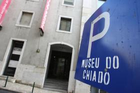 INSTALAÇÃO DE PEDRO VAZ NO MUSEU DO CHIADO DÁ A VOLTA AO “TETO DA EUROPA”