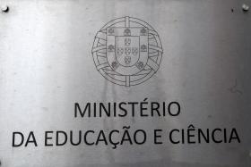 PROFESSORES COM COLOCAÇÕES ANULADAS TÊM 15 DIAS ÚTEIS PARA PEDIR COMPENSAÇÕES