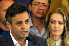 AÉCIO NEVES CONSOLIDA-SE COMO LÍDER DA OPOSIÇÃO NO BRASIL