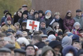 MÉDICOS E PESSOAL DE SAÚDE MANIFESTAM-SE EM MOSCOVO CONTRA CORTES NO SETOR