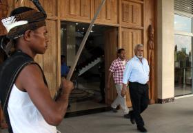 XANANA GUSMÃO ENTREGA DOCUMENTOS NO TRIBUNAL DISTRITAL DE DÍLI