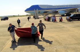 OBAMA REÚNE-SE COM AUNG SAN SUU KYI A MENOS DE UM ANO DAS ELEIÇÕES NA BIRMÂNIA