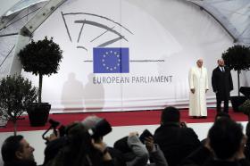 PAPA PEDE A DEPUTADOS EUROPEUS PARA SE CENTRAREM NA “PESSOA HUMANA”