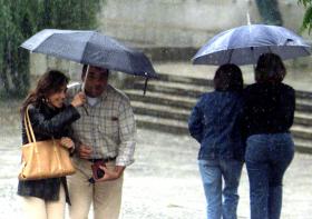 CINCO DISTRITOS DO LITORAL NORTE SOB AVISO AMARELO DEVIDO À CHUVA FORTE