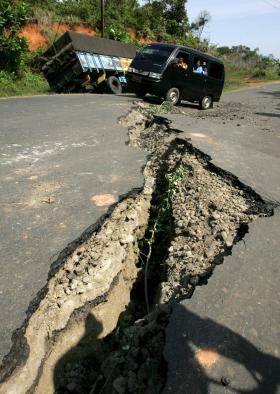 DOIS MORTOS E 54 FERIDOS EM SISMO NA CHINA