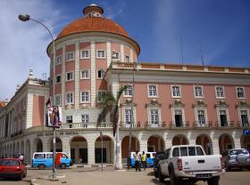 LUANDA CONCENTRA MAIS DE METADE DOS BALCÕES DO SISTEMA BANCÁRIO ANGOLANO