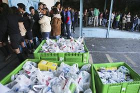 MISERICÓRDIA DE PARIS JUNTOU TRÊS TONELADAS DE ALIMENTOS PARA AJUDAR PORTUGUESES