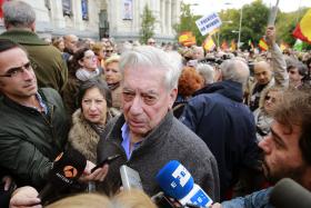 VARGAS LLOSA QUALIFICA DE “IMPRECISÃO” O PROGRAMA DO PARTIDO PODEMOS