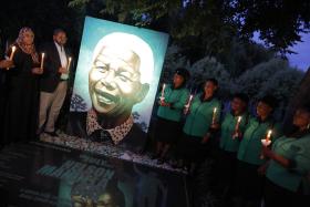 ÁFRICA DO SUL CELEBRA HOJE PRIMEIRO ANIVERSÁRIO DA MORTE DE MANDELA