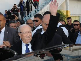 CAID ESSEBSI VENCE PRESIDENCIAIS NA TUNÍSIA COM 55,68% DOS VOTOS – OFICIAL