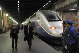 PARIS/ATENTADOS: COMBOIO DE ALTA VELOCIDADE E SINAGOGA EVACUADOS