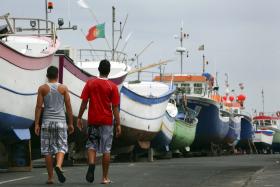 DESEMPREGO E CRISE NA PESCA COLOCAM RABO DE PEIXE NO TOPO DOS BENEFICIÁRIOS DO RSI