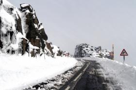 MAU TEMPO: ACESSOS AO MACIÇO CENTRAL DA SERRA DA ESTRELA REABERTOS AO INÍCIO DA TARDE