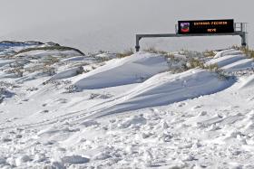 MAU TEMPO: NEVE CORTA ESTRADAS DE ACESSO AO MACIÇO CENTRAL DA SERRA DA ESTRELA