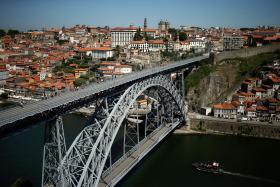 PORTO E NORTE REGISTARAM NÚMERO RECORDE DE DORMIDAS DE ESTRANGEIROS EM 2014