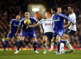 CHELSEA PERDE COM TOTTENHAM E É ALCANÇADO PELO MANCHESTER CITY